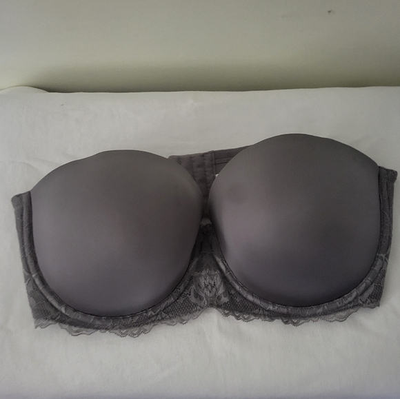 TORRID STRAPLESS LIGHTLY LINED SMOOTH STRAIGHT BACK BRA 42 D silver filigree - Picture 4 of 7